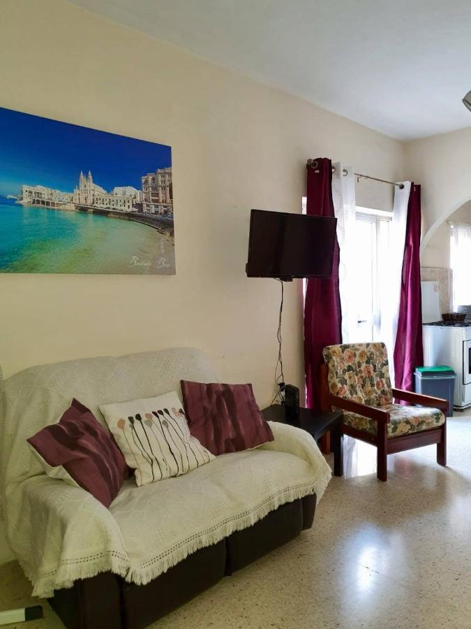 Kennedy Court - Prime Location - Bus Terminus Appartement St. Paul's Bay Buitenkant foto